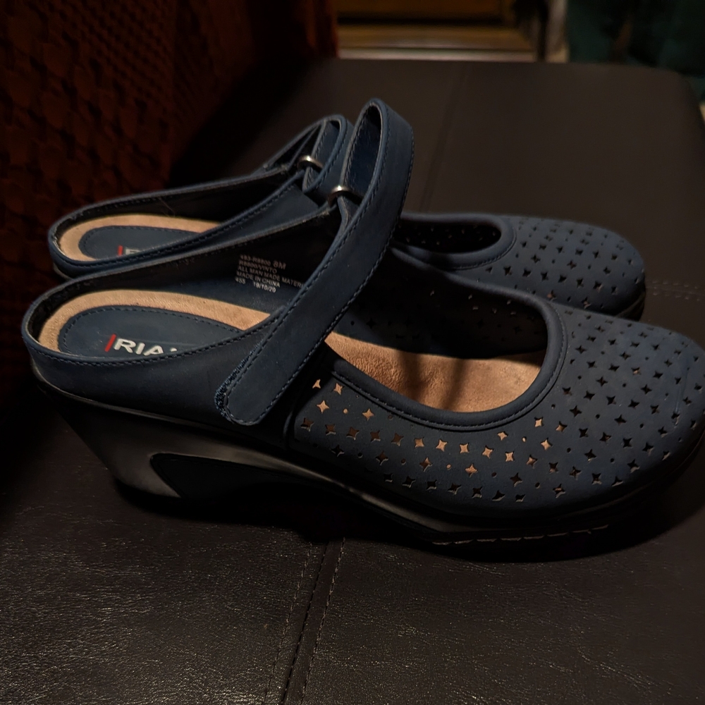 Rialto Women's Navy Perforated Mules